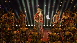 Potret Raisa Tampil Jadi Srikandi, Visualnya Megah dengan Balutan Merah dan Emas