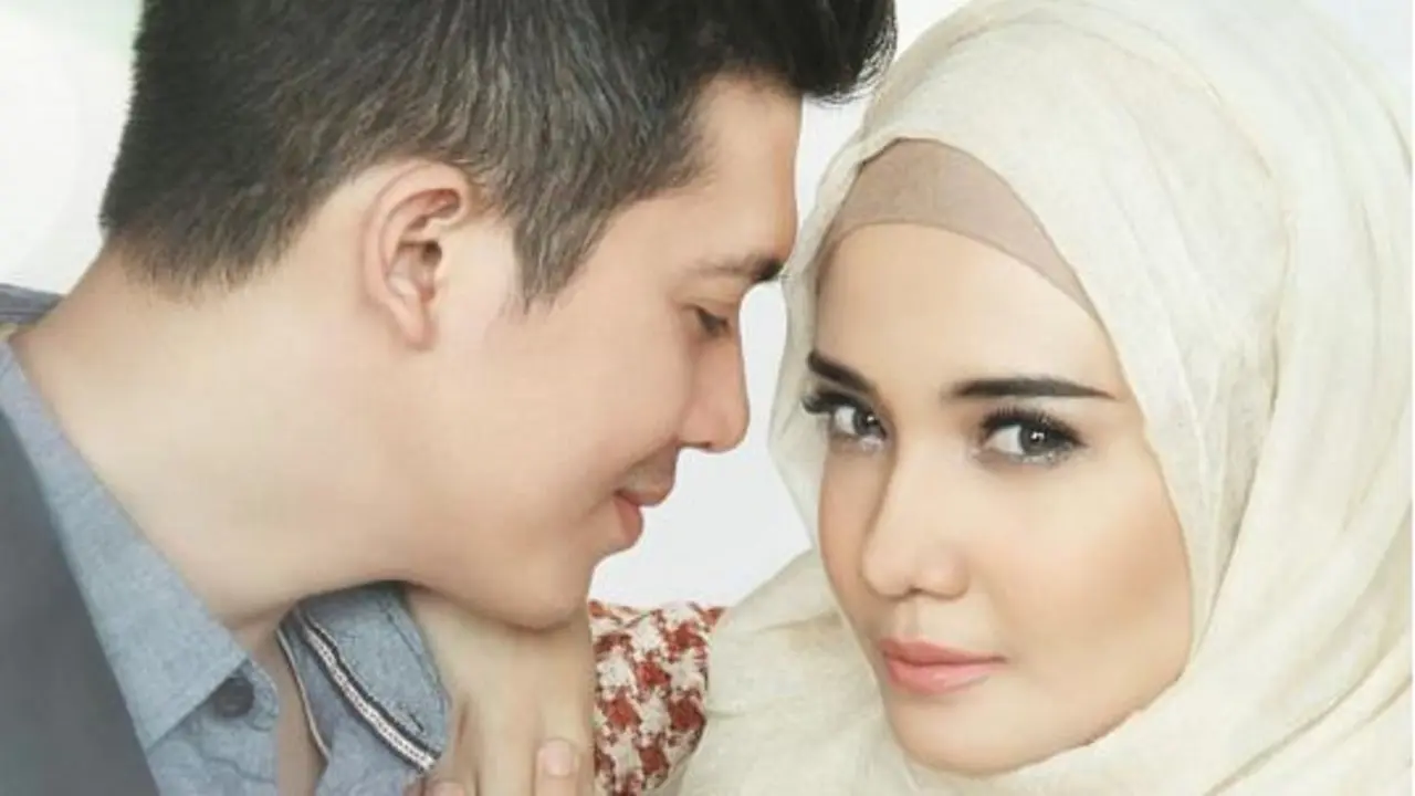 Irwansyah dan Zaskia Sungkar