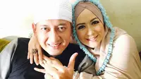 Ustaz Zacky Mirza dan istri, Shinta Tanjung