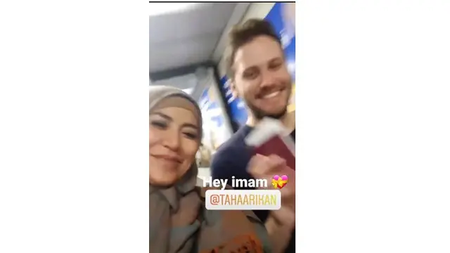 Resmi Menikah, Ini 6 Momen Manis Cinta Penelope dan Suami Bulenya