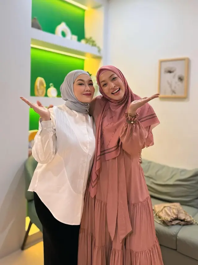Model Gamis Pilihan Angelina Sondakh/Foto via Instagram @angelinasondakh09