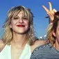 Kurt Cobain dan Courtney Love (craveonline)