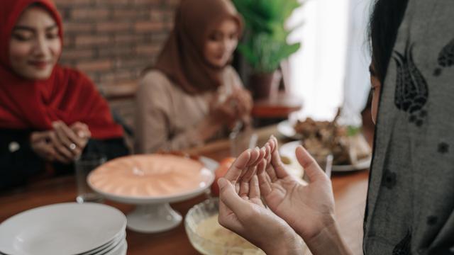 Niat Puasa Idul Adha 2 Hari Sebelum Lebaran : Bacaan Niat Doa Mandi