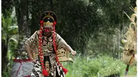 Para penari Topeng Losari Cirebon memaknai setiap gerakan tari adalah filosofi hidup yang harus dijalankan sehari-hari. Foto: (Liputan6.com / Panji Prayitno)
