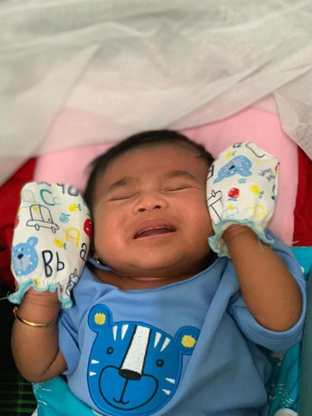 5 Potret Cantik Anak Evi Masamba Saat Prosesi Aqiqah di Kampung Halaman