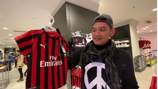 7 Momen Seru Citra Kirana dan Rezky Aditya di Milan, Beli Baju Bayi