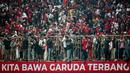 Suporter yang memadati Stadion Maguwoharjo memberikan aura positif bagi kemenangan Timnas Indonesia U-16 saat bermain melawan Timnas Vietnam U-16. (Bola.com/Bagaskara Lazuardi)