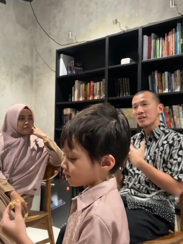 Momen Inara Rusli Berkunjung ke Kediaman Ustaz Felix dan Ummu Alila, Silaturahmi sambil Berguru Ilmu dan Sejarah Islam