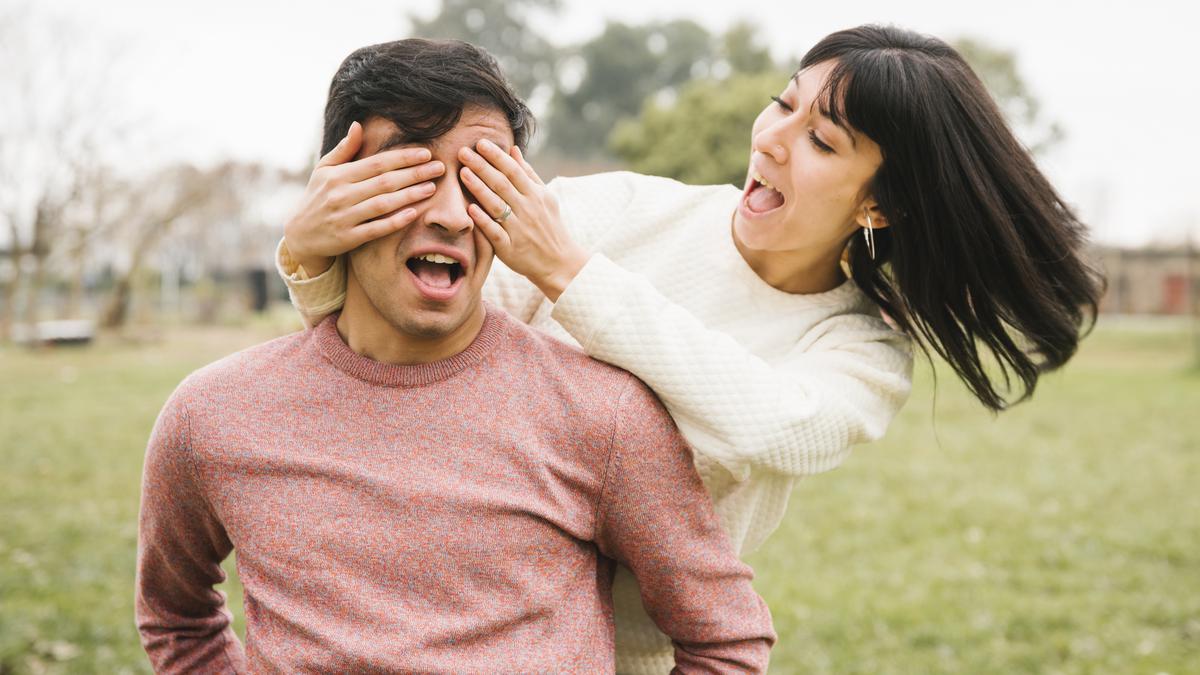 5 Zodiak yang Suka Memberikan Afeksi dan Memanjakan Pasangan