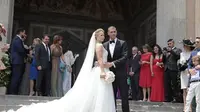 Victor Valdes menikahi kekasihnya, Yolanda Cardona, di Barcelona pada Jumat (9/6/2017).