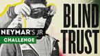 Di episode Neymar Junior Five Challenge kali ini, Neymar mengajarkan prinsip dasar sepak bola dengan mata tertutup. Bagaimana tantangan itu?