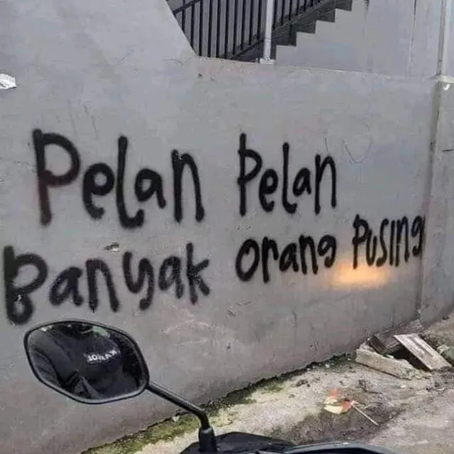 Imbauan lalu lintas nyeleneh (Istimewa)