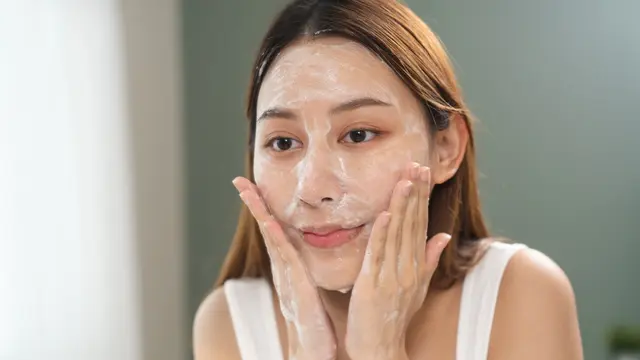 Cara Mengatasi Jerawat Membandel di Wajah