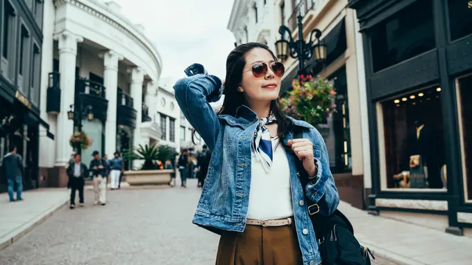 wanita juni hidup tenang