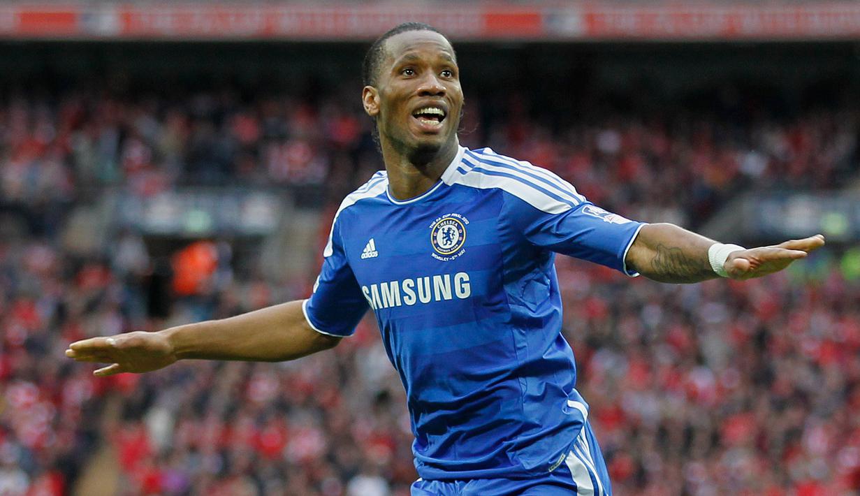 Didier Drogba - Drogba menjadi pahlawan Chelsea di final liga Champions 2012. Golnya ke gawang Bayern Munchen di menit ke-89 memaksakan pertandingan berlanjut hingga adu penalti dan membawa Chelsea juara Champions 2012. (AFP/Ian Kington)