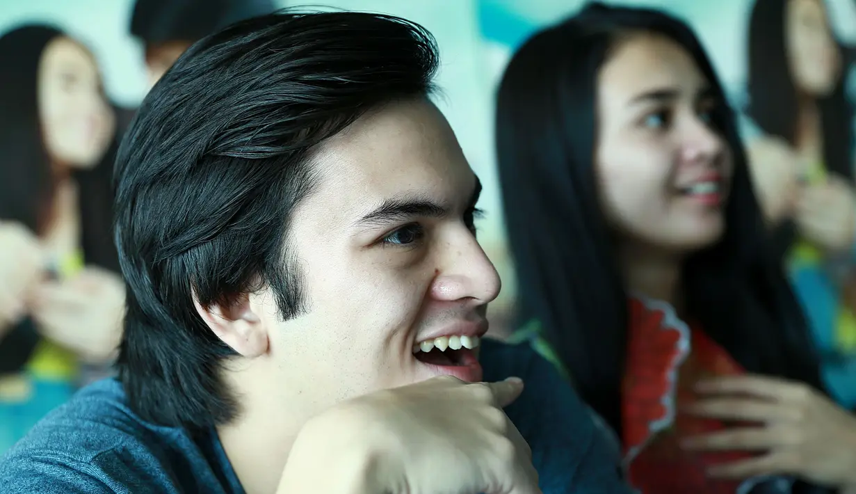 Ditempat yang sama, Michelle mengatakan bahwa Rizky Nazar lebih greget, legit. Di usianya yang masih muda, ia mencari banyak pengalaman. (Galih W. Satria/Bintang.com)