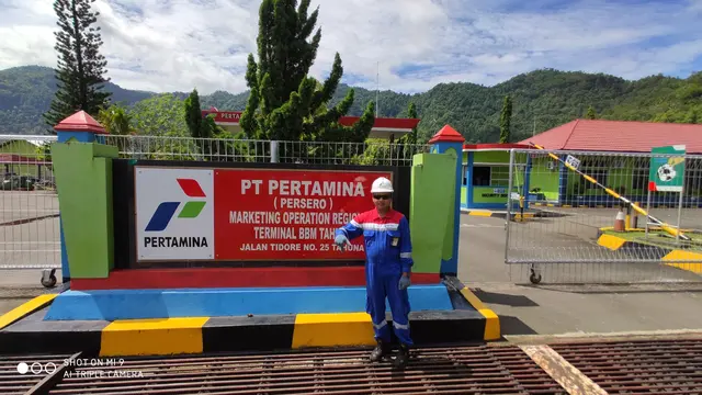 Wahyu Hidayat, pegaawai Pertamina di Terminal Bahan Bakar Minyak (TBBM) Tahuna, Kepulauan Sangihe, Sulawesi Utara.