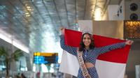 Sophia Rogan bertolak ke Thailand pada Selasa pagi (16/11/2021) untuk menjalani serangkaian agenda kontes Miss Grand International 2021. (dok. Instagram @yayasanduniamegabintang/https://www.instagram.com/p/CWUmjLOPzvi/)