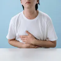 Pencernaan berperan andil dalam menyerap dan memproses makanan yang kamu konsumsi, jika pencernaan terganggu, mungkin kamu akan mengalami sakit perut. (Foto: Pexels.com/cottonbro studio)