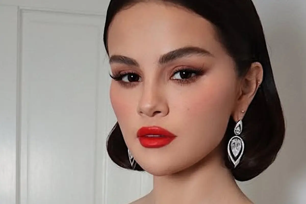 Penampilan Terbaru Selena Gomez Mirip Snow White