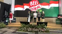 Menteri Perdagangan (Mendag) Zulkifli Hasan dalam peluncuran kampanye beli Lokal dalam rangka Harbolnas Tokopedia dan TikTok di Tokopedia Tower, Setiabudi, Jakarta, Selasa (12/12/2023). (Elza/Liputan6.com)