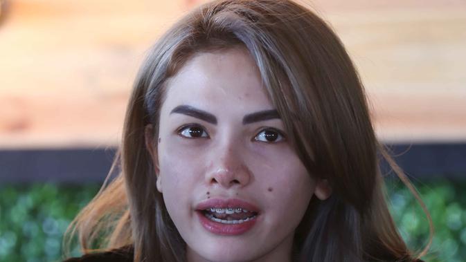 Nikita Mirzani: Orang Bisa Becek Kalau Gue Lihatin - Celeb 