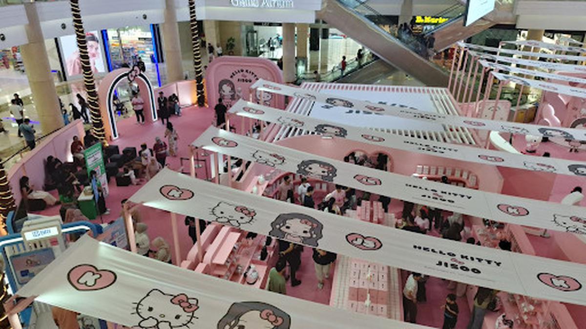 Hello Kitty x Jisoo Hadir di Kota Kasablanka, Ada Merchandise Gemesin dan Promo Spesial dari BRI