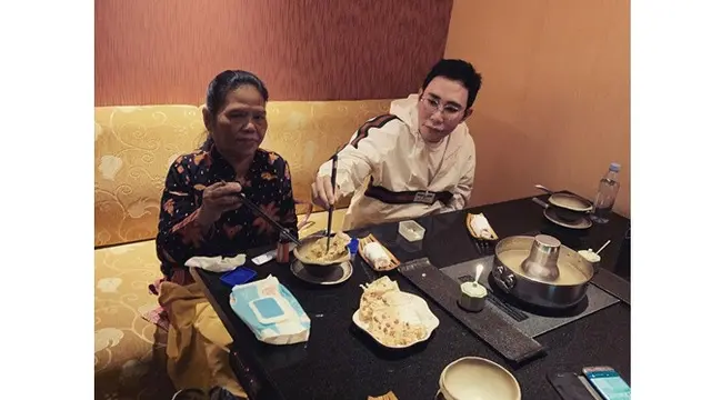 6 Potret Kedekatan Bos ANTV dengan ART nya, Sudah Dianggap Keluarga