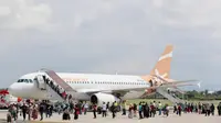 Pesawat Supar Air Jet mendarat mulus di Bandara Banyuwangi dalam penerbangan perdananya dengan rute Jakarta- Banyuwangi PP (Istimewa)