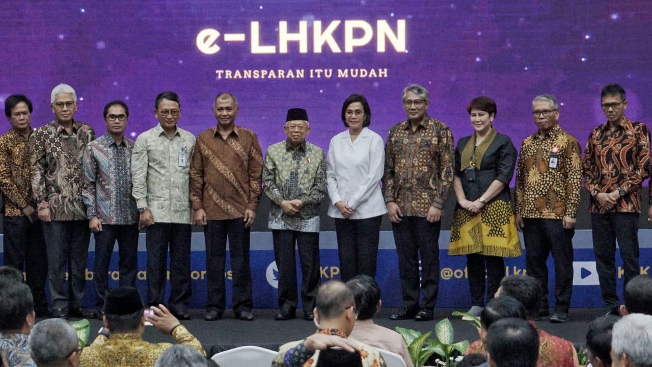 Penghargaan LHKPN merupakan penghargaan untuk instansi dan lembaga yang secara rutin melaporkan kekayaannya ke KPK.