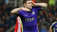 Gelandang Manchester City James Milner dilaporkan berniat untuk bermain di klubnya saat ini lebih lama.