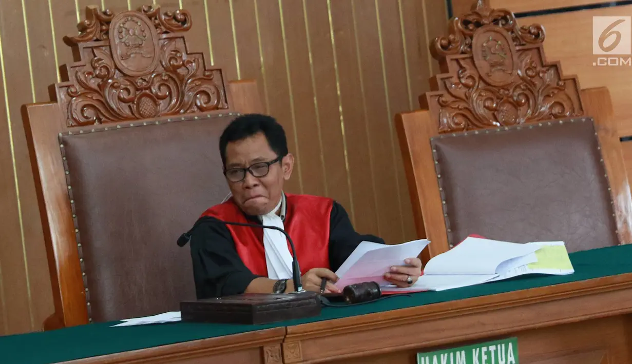 Hakim Agus Widodo memimpin sidang perdana praperadilan mantan Ketum PPP Romahurmuziy alias Rommy di Pengadilan Negeri Jakarta Selatan, Senin (22/4). Sidang ditunda selama dua pekan karena KPK, selaku tergugat, mengaku masih mengumpulkan bukti-bukti. (Liputan6.com/Immanuel Antonius)