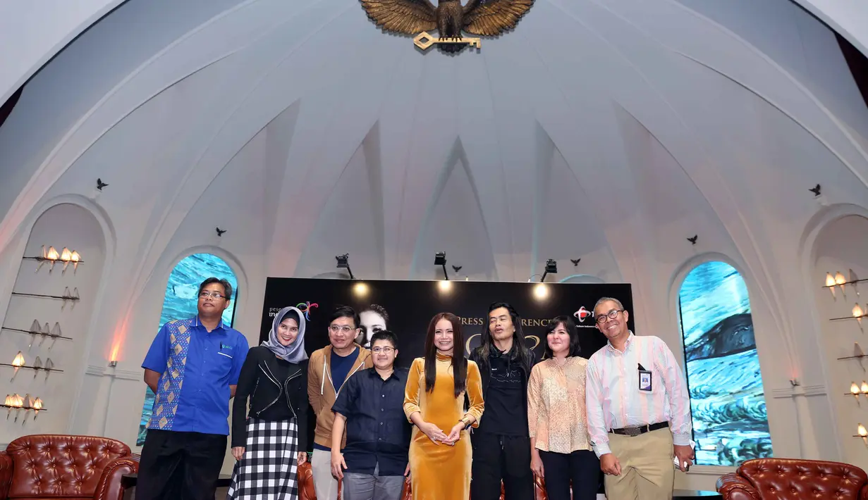 Rossa menggelar konser tunggal dengan tajuk The Journey of 21 Dazzling Years. Acara akan dihelat di Plenary Hall, Jakarta Convention Center, Kamis, 13 April 2017 mendatang. (Nurwahyunan/Bintang.com)
