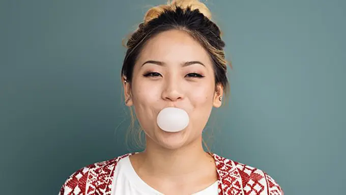 Mengunyah permen karet baik buat jantung./copyright thinkstockphotos.com