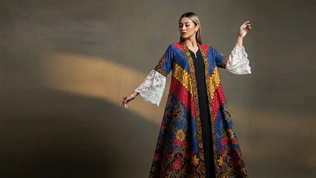 Outer Batik Brokat Model Kimono