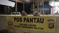 Selama Ramadhan, Polres Tangsel Dirikan 8 Pos Pantau Jaga Kamtibmas. (Liputan6.com/Pramita Tristiawati)