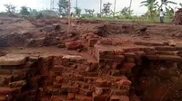 Struktur bata kuno peninggalan pra Majahit di Dusun Sekaran, Desa Sekarpuro, Kabupaten Malang (Liputan6.com/Zainul Arifin)
