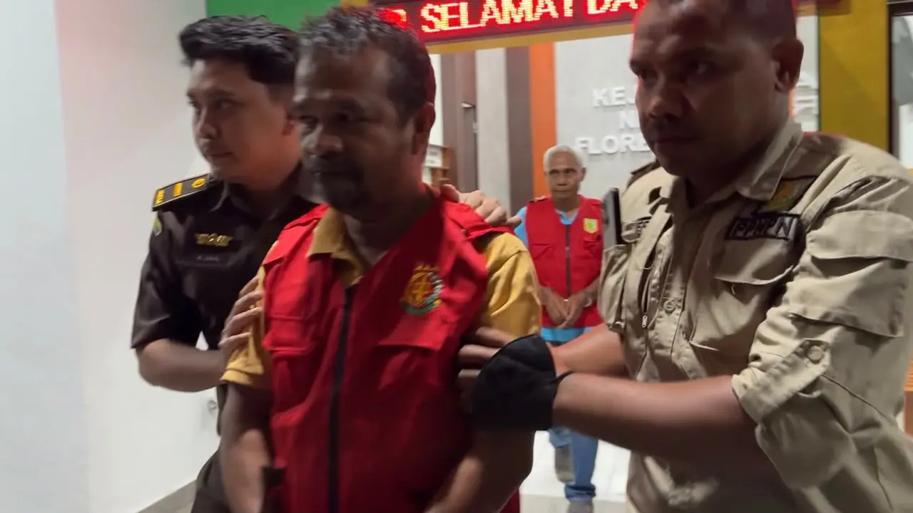 Para tersangka kasus korupsi proyek air bersih di NTT