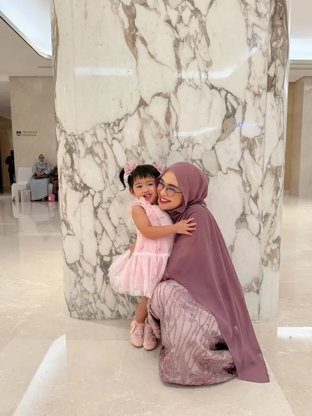 Ria Ricis minta maaf (credit: Instagram/riaricis1795)