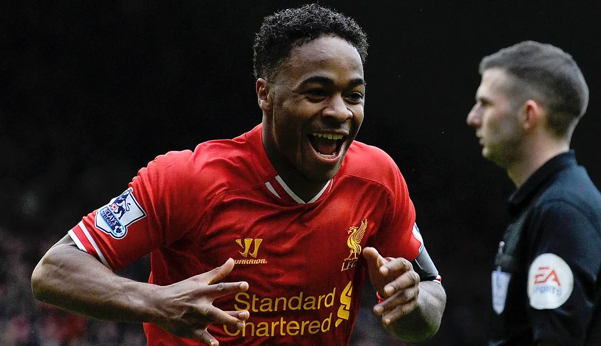Raheem Sterling memilih hengkang ke Manchester City usai menolak menandatangani kontrak baru pada 2015 silam. Dilepas Liverpool dengan harga 49 juta poundsterling, Sterling berhasil menjelma menjadi salah satu pemain sayap terbaik di dunia di bawah asuhan Pep Guardiola. (AFP/Andrew Yates)