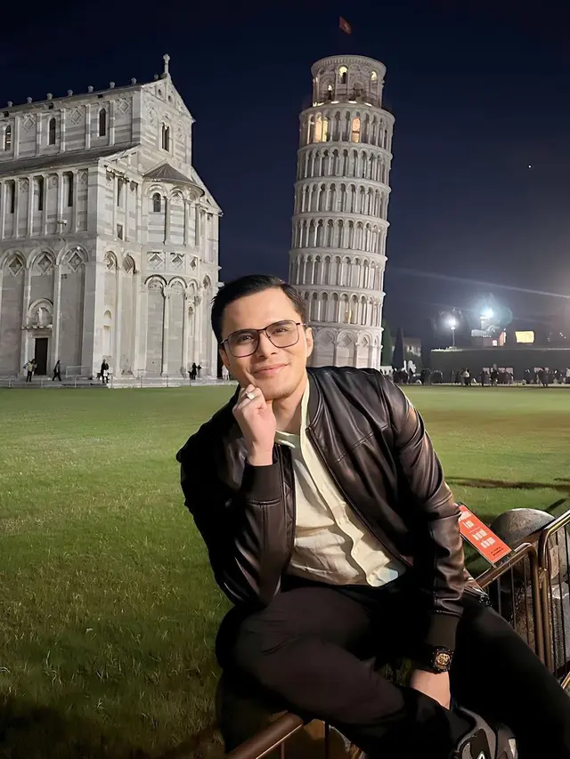 Selebgram dan celebrity doctor Oky Pratama. (Foto: Dok. Instagram @dr.okypratamaa)