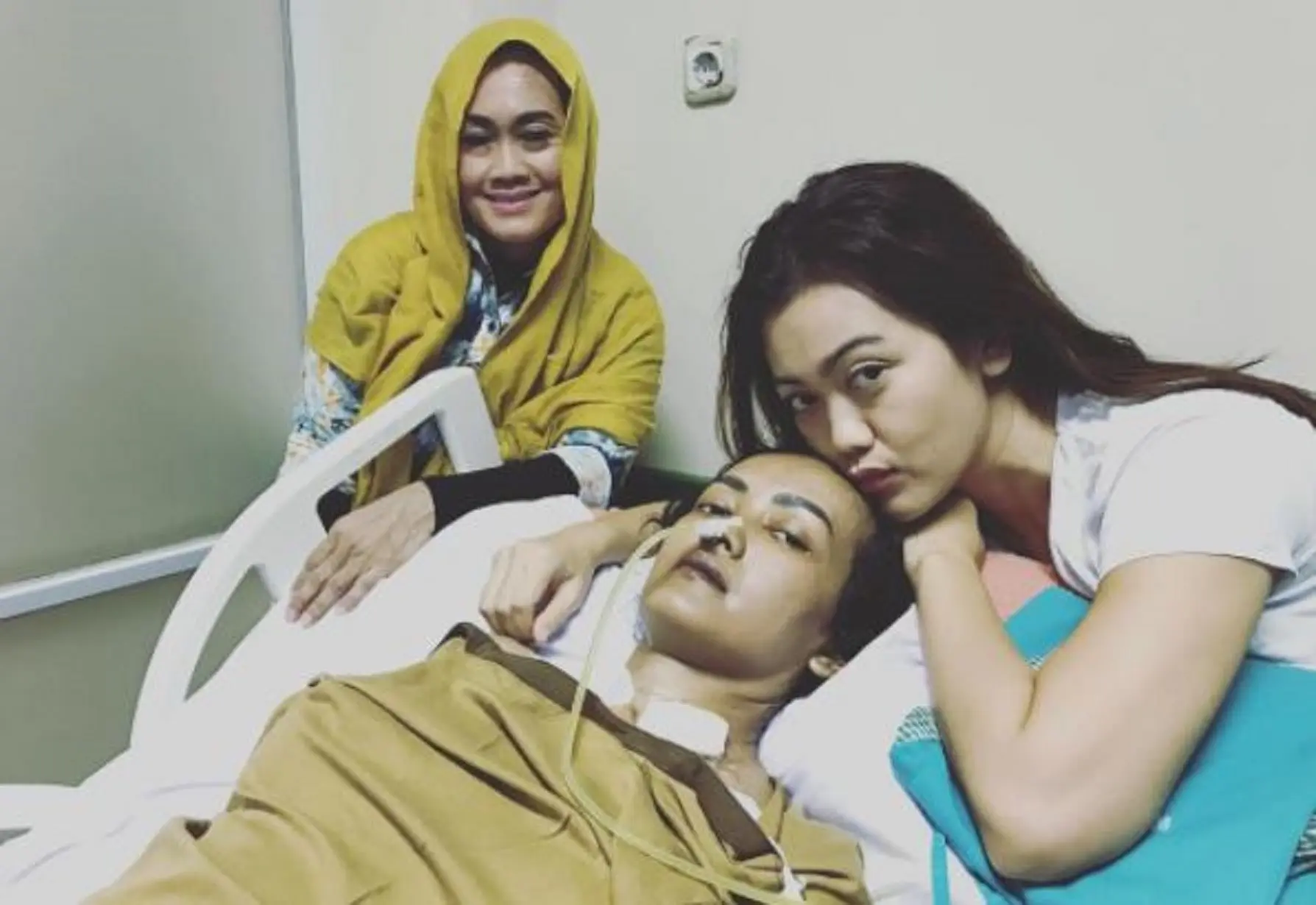Nia Anggia ceritakan kondisi Jupe dua hari sebelum meninggal dunia (Instagram/@anggitheperez)