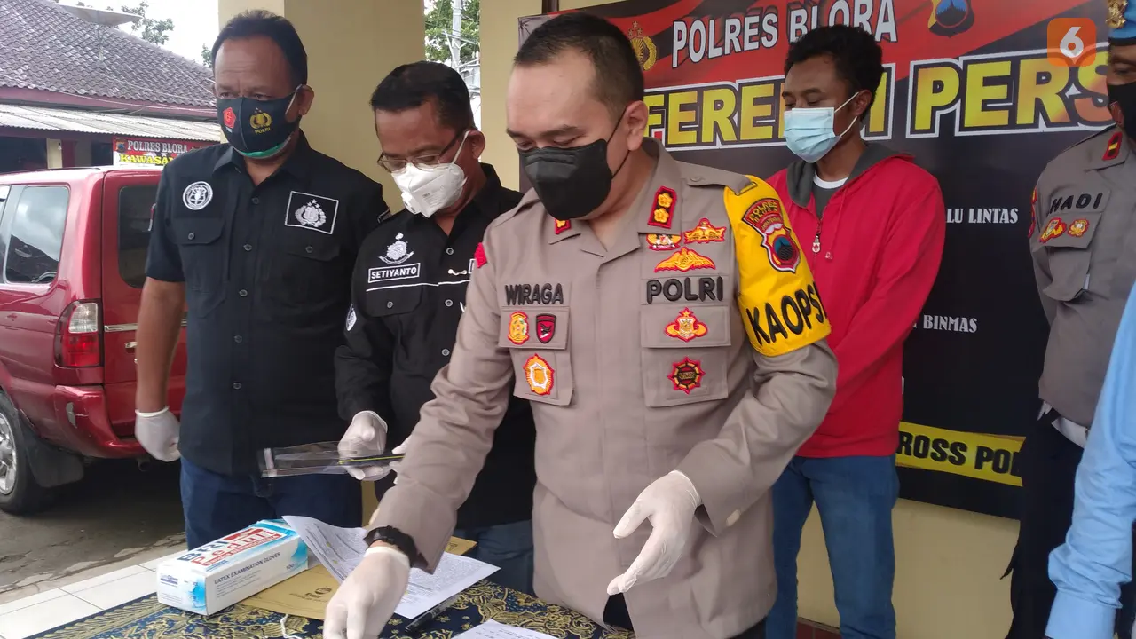 Polres Blora gelar konferensi pers soal kasus distribusi ilegal pupuk bersubdi. (Liputan6.com/Ahmad Adirin)