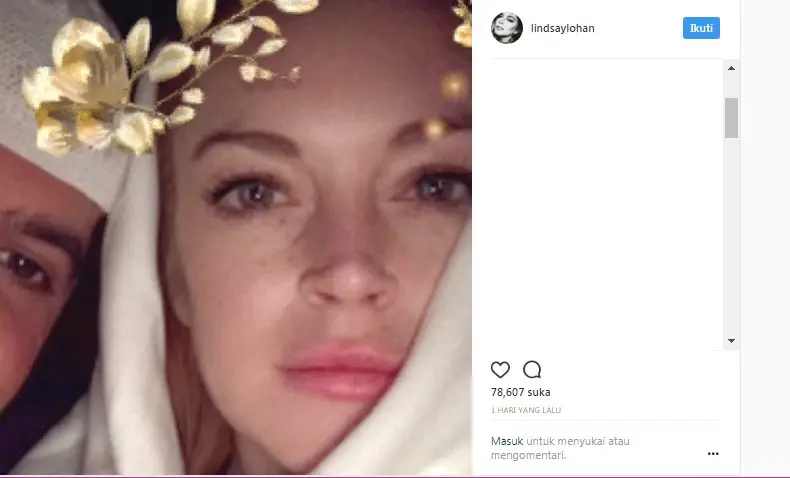 Lindsay Lohan berpose bersama seorang pria misterius di Instagram