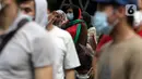 Pencari suaka asal Afghanistan melakukan aksi unjuk rasa di depan Kantor UNHCR, Jalan Kebon Sirih, Jakarta, Selasa (24/8/2021). Aksi ini akhirnya dibubarkan pihak kepolisian karena menimbulkan kerumunan dan kemacetan di sekitar lokasi. (Liputan6.com/Helmi Fithriansyah)