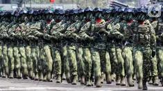 Prajurit saat mengikuti parade upacara peringatan HUT ke-74 TNI di Taxy Way Echo Lanud Halim Perdanakusuma, Jakarta Timur, Sabtu (5/10/2019). Parade upacara diikuti oleh 6.806 prajurit TNI. (Liputan6.com/JohanTallo)