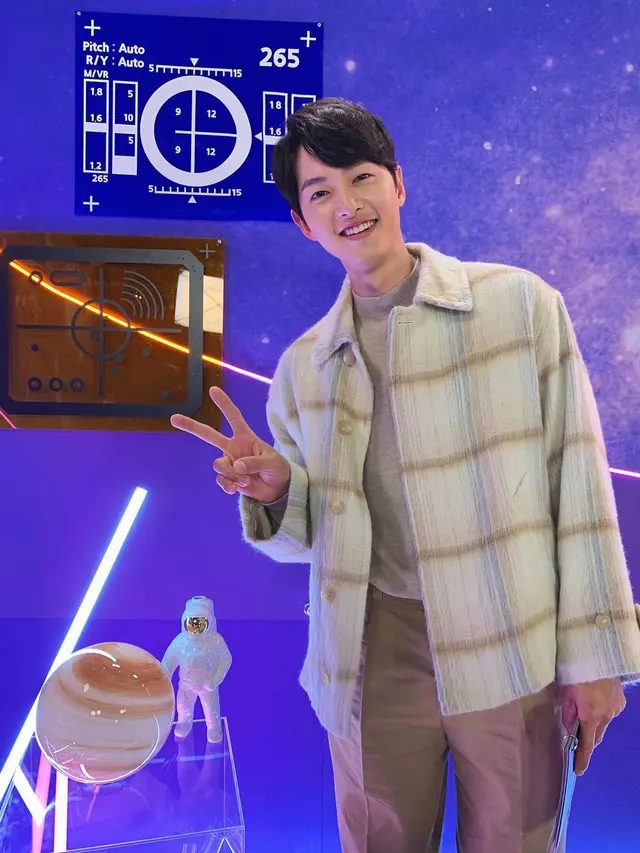 Song Joong Ki (Instagram/ hi_songjoongki)