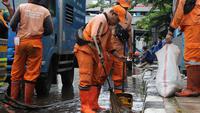 Update Genangan Jakarta: 80 RT dan 3 Ruas Jalan Masih Terendam, 12 KK Mengungsi