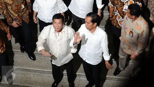 20160909-Jokowi Ajak Duterte Blusukan ke Pasar Tanah Abang-Jakarta