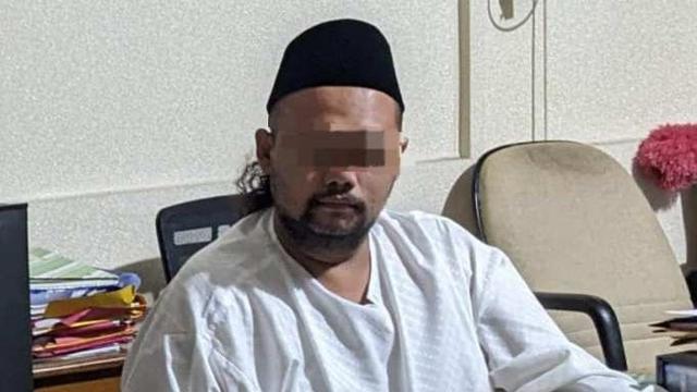 Pelaku berinisial MMR (34), warga Desa Gemiring, Kecamatan Nalumsari Jepara. tampak tak berdaya usai ditangkap polisi. (Foto: Istimewa)